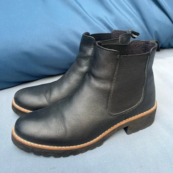 Hush Puppies Black Leather Waterproof Chelsea Boots - Picture 3 of 8